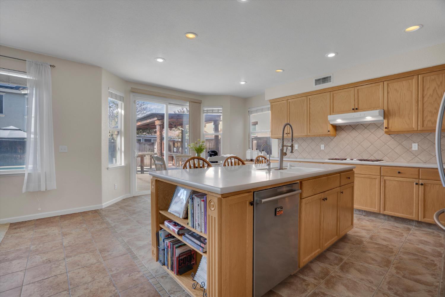 366 Romano Way, Oakdale, CA 95361