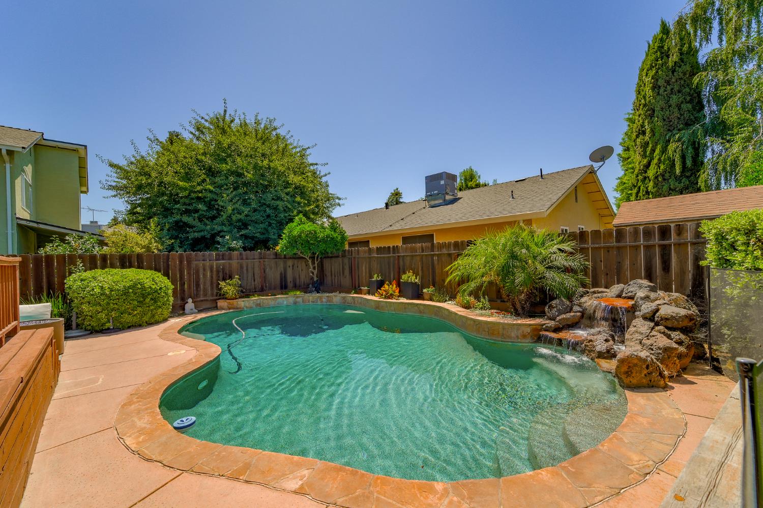 834 Cedar Ridge Dr, Turlock, CA 95382