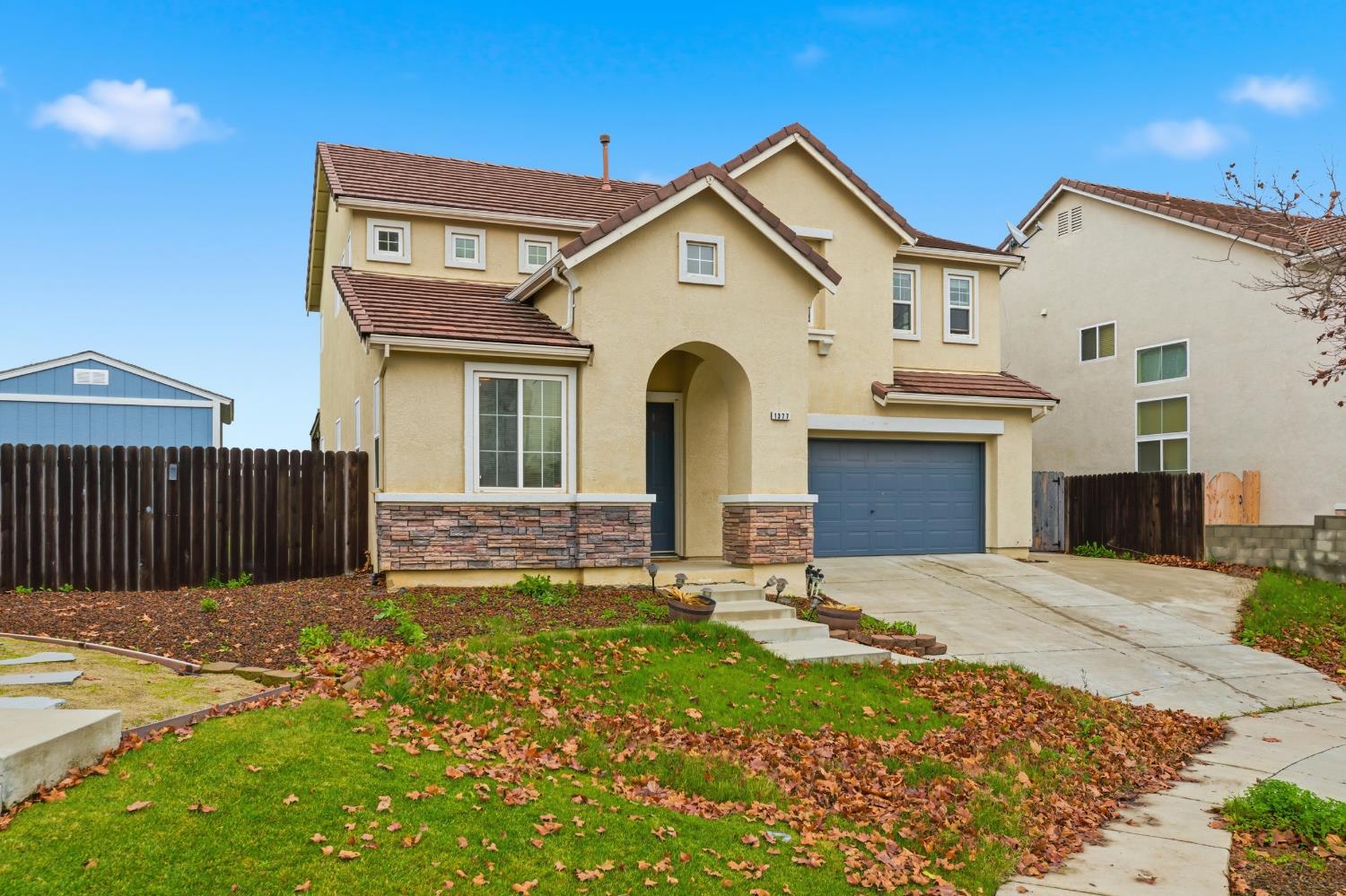 1377 Cougar Creek Dr, Patterson, CA 95363