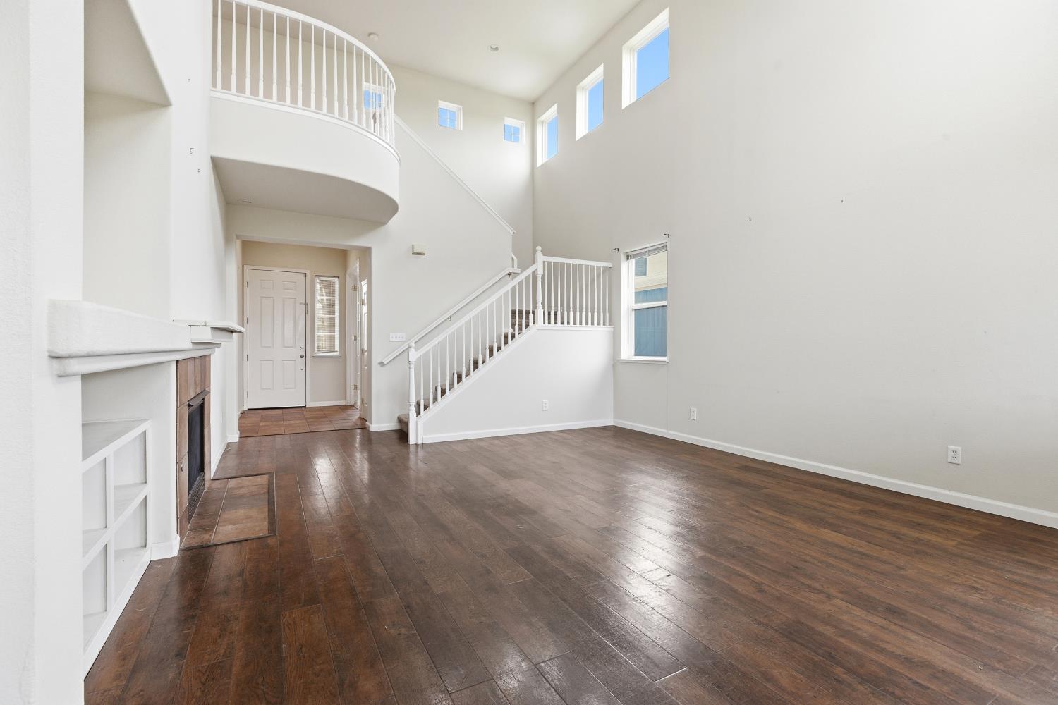 1377 Cougar Creek Dr, Patterson, CA 95363