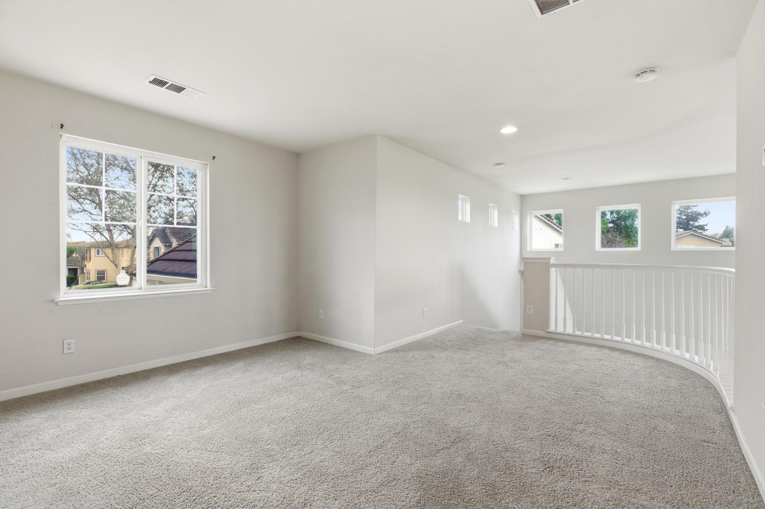 1377 Cougar Creek Dr, Patterson, CA 95363