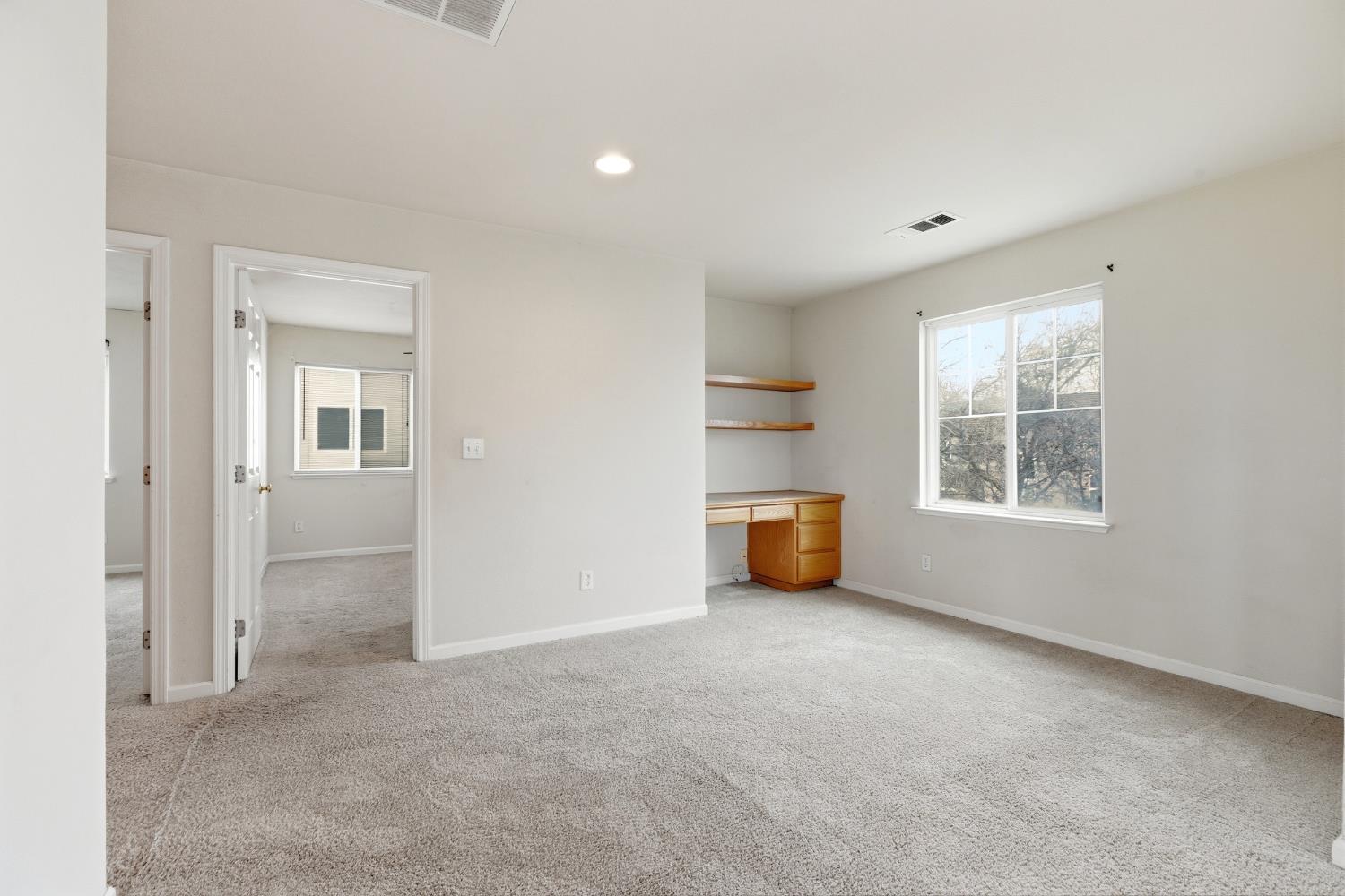 1377 Cougar Creek Dr, Patterson, CA 95363