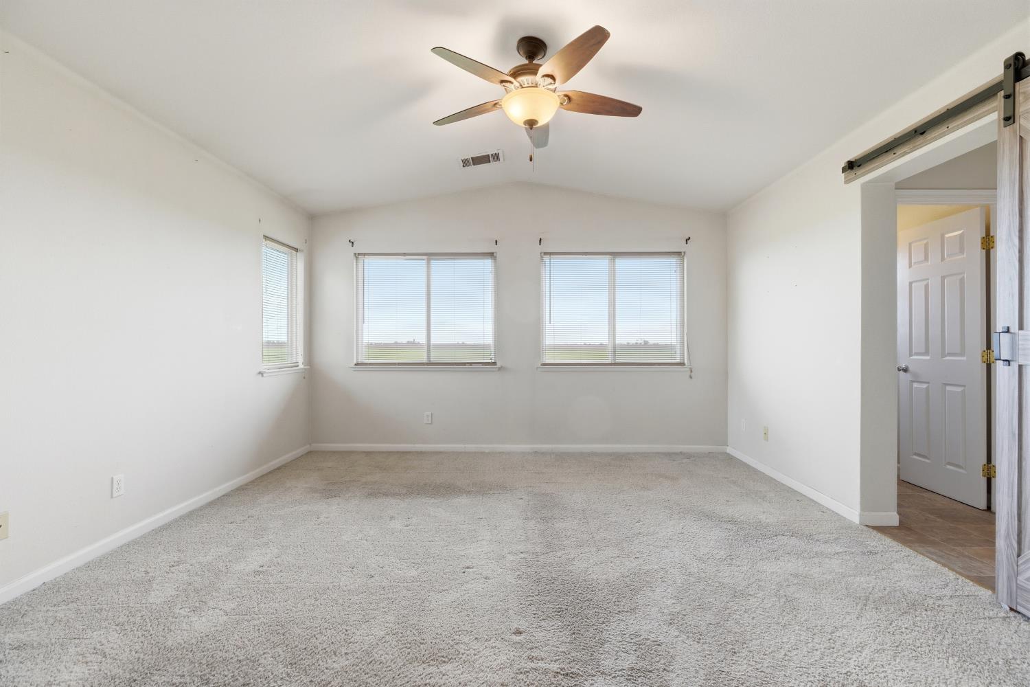 1377 Cougar Creek Dr, Patterson, CA 95363