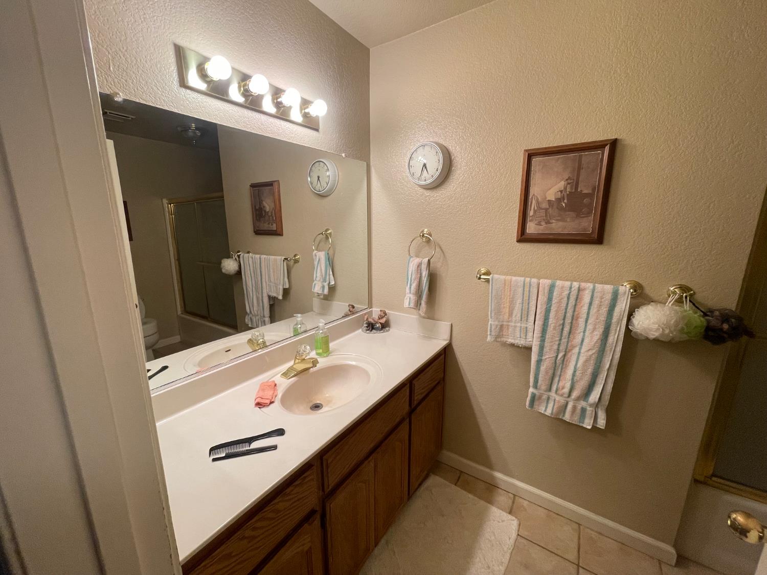 1804 Evans Rd, Ceres, CA 95307