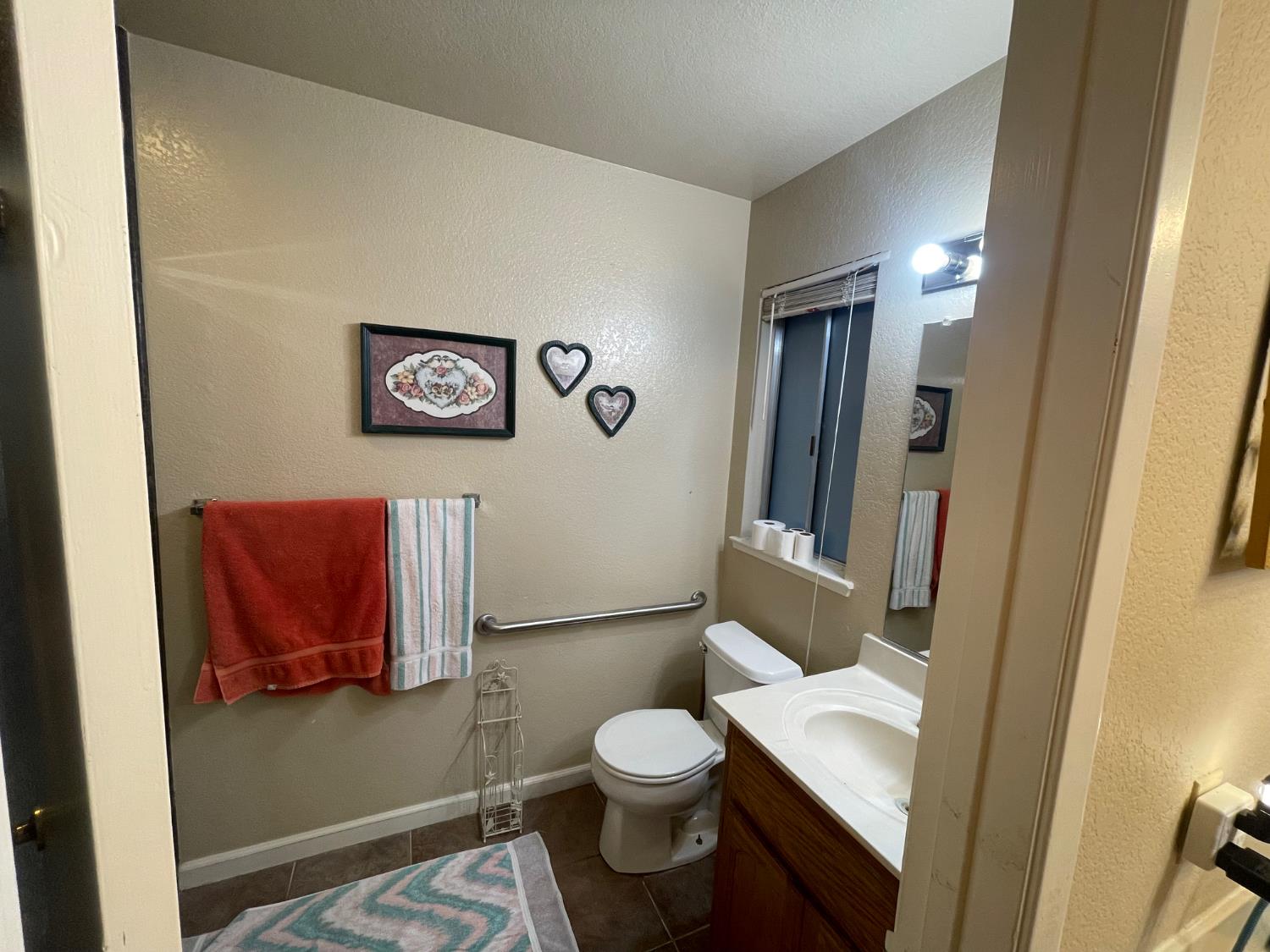 1804 Evans Rd, Ceres, CA 95307