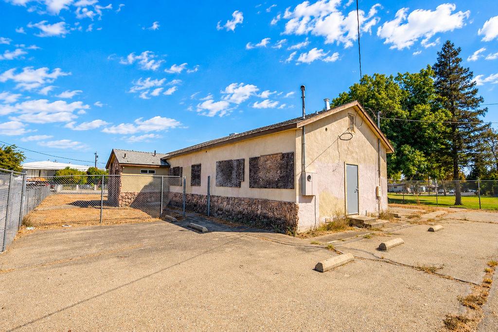 410 Stockton St, Manteca, CA 95337