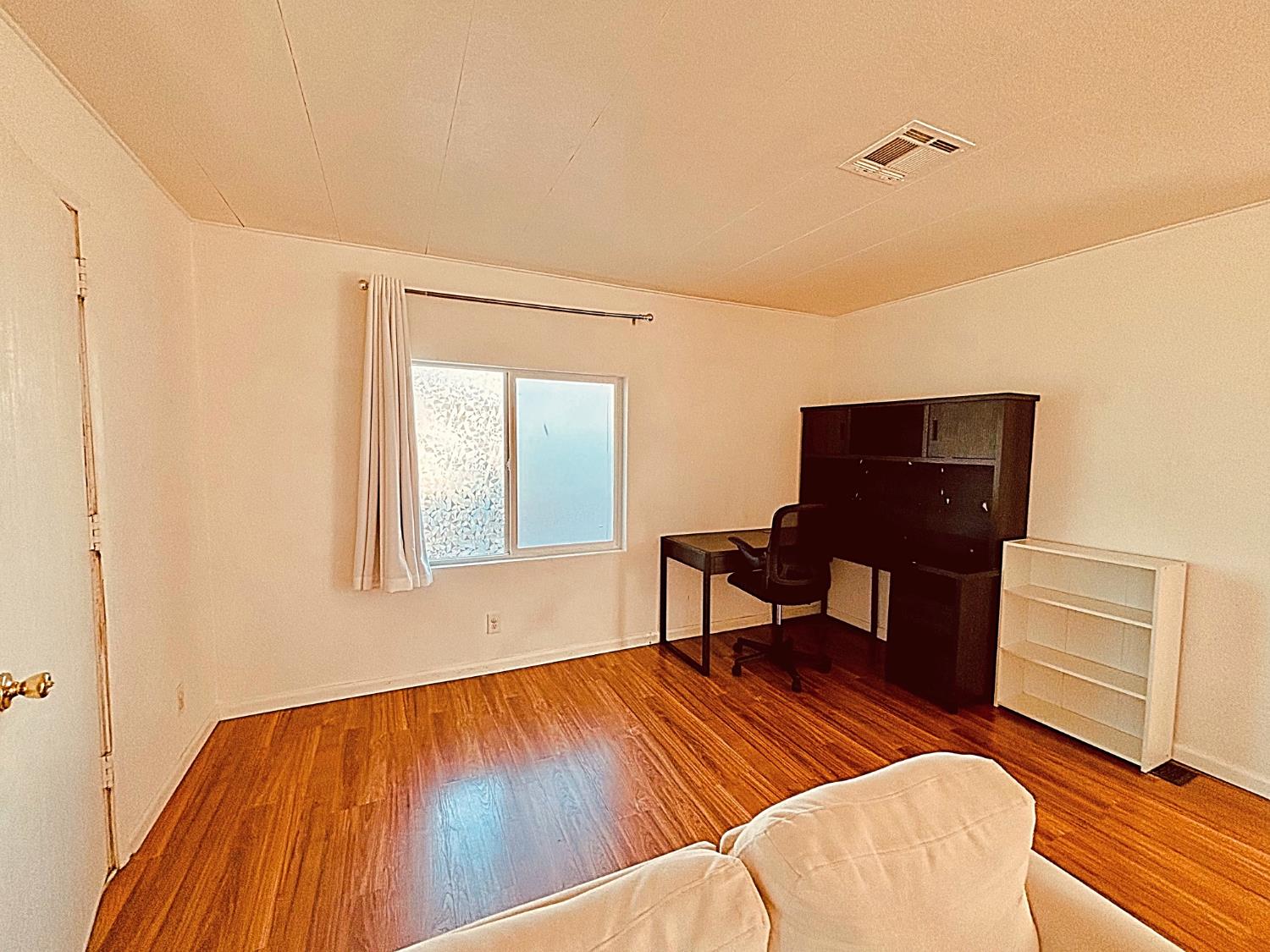 260 W Comet St, Gustine, CA 95322