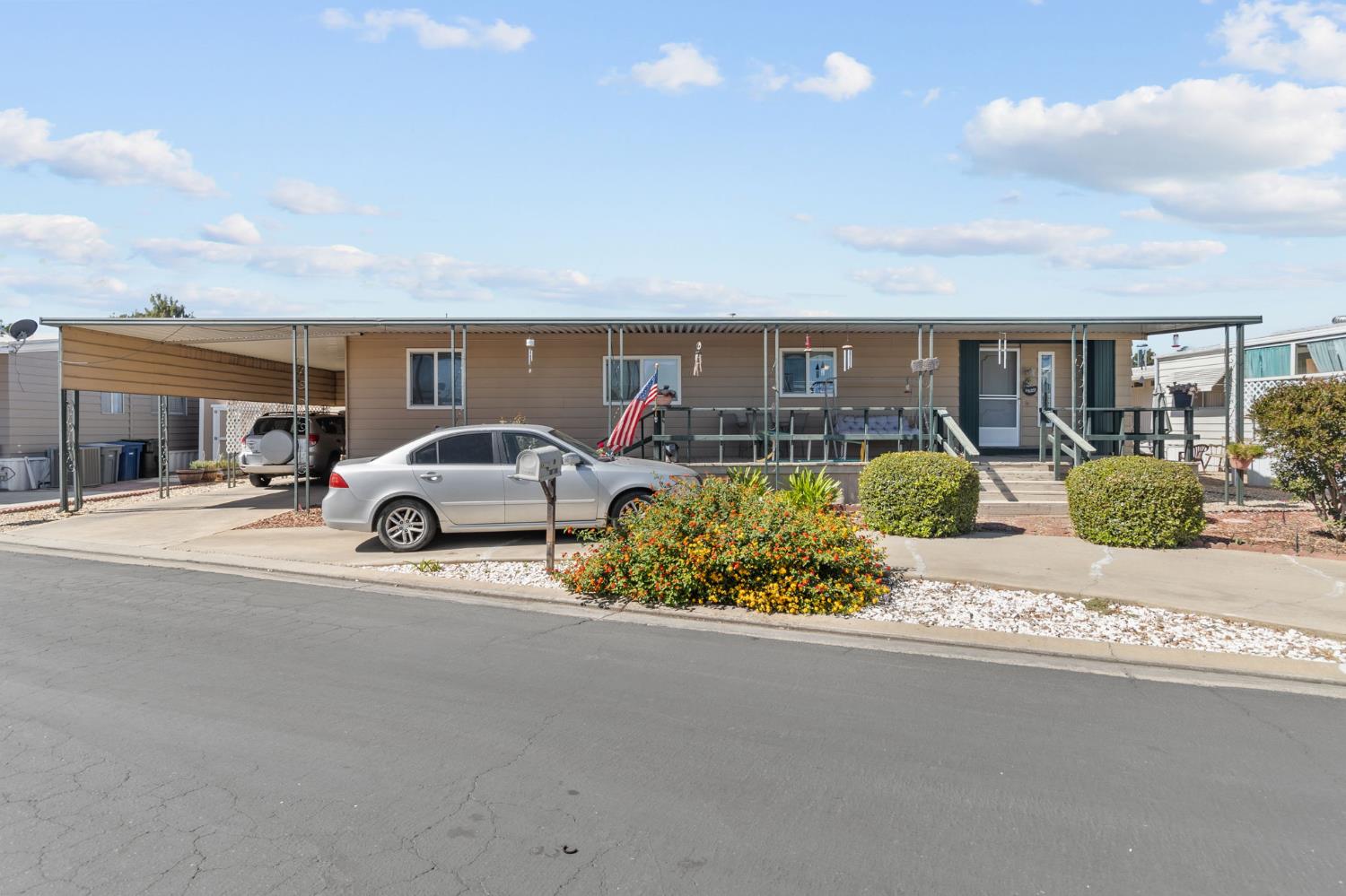 2240 Golden Oak Ln #94, Merced, CA 95341