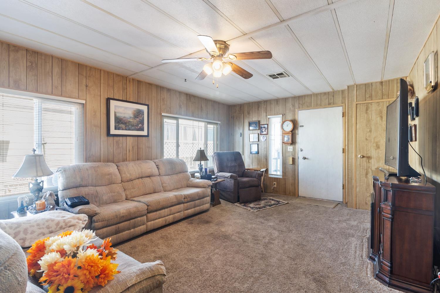 2240 Golden Oak Ln #94, Merced, CA 95341