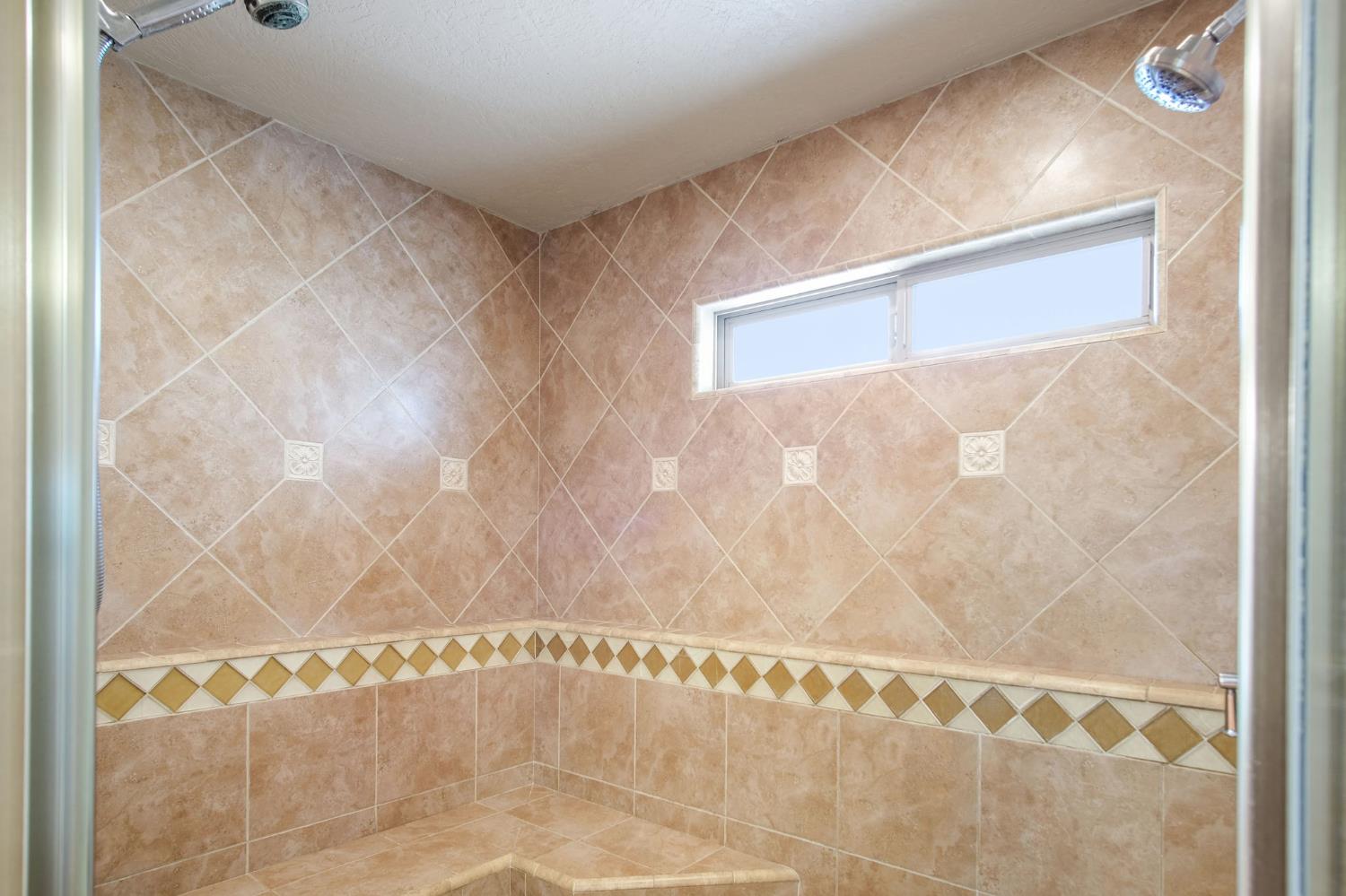 631 E Barnhart Rd, Turlock, CA 95382