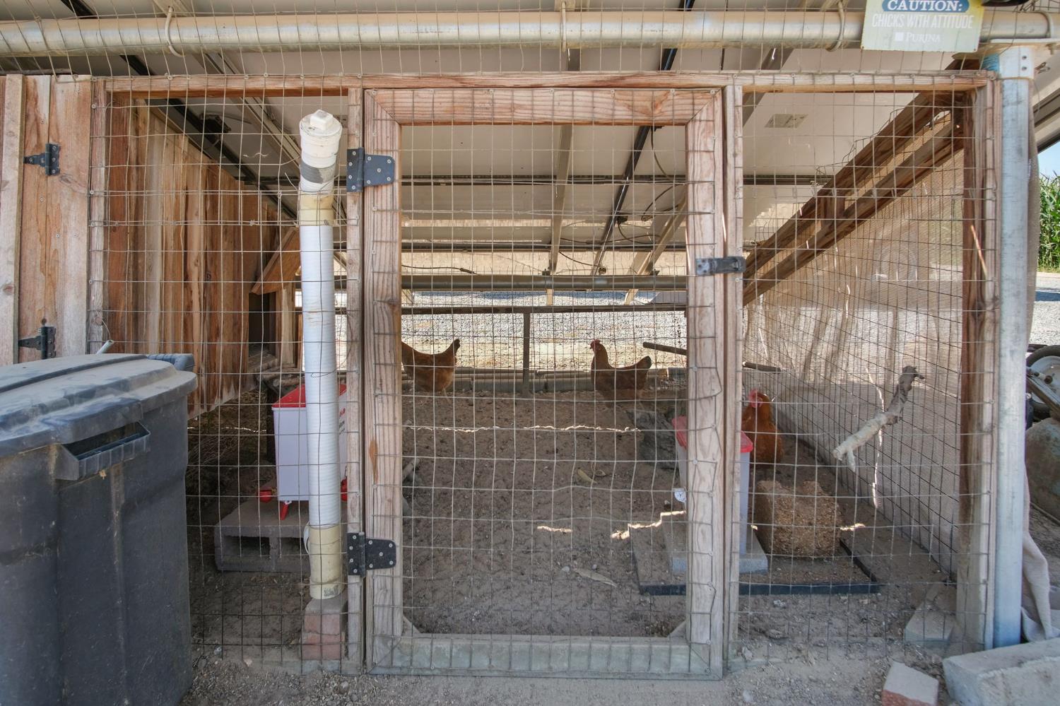 631 E Barnhart Rd, Turlock, CA 95382