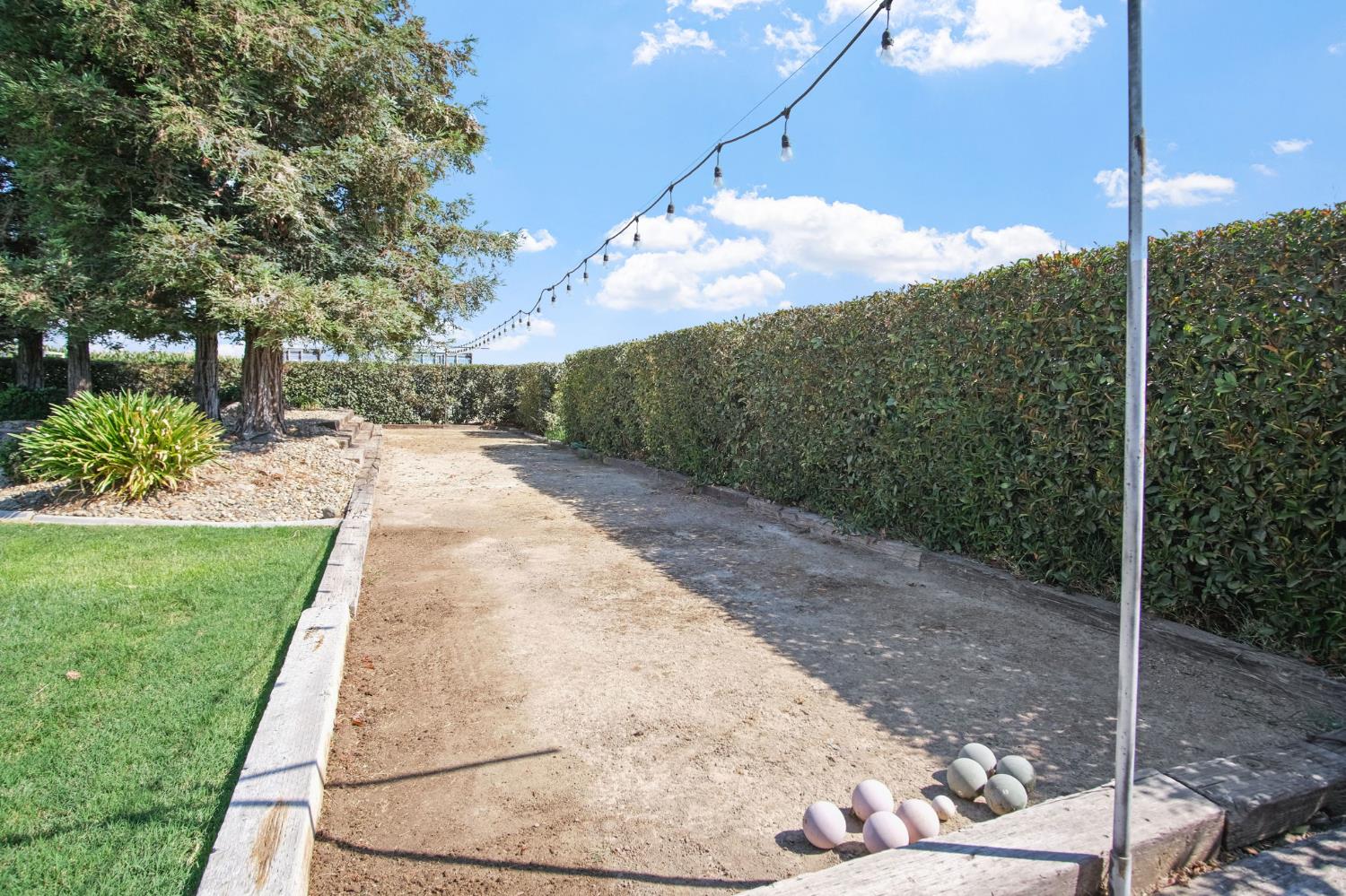 631 E Barnhart Rd, Turlock, CA 95382