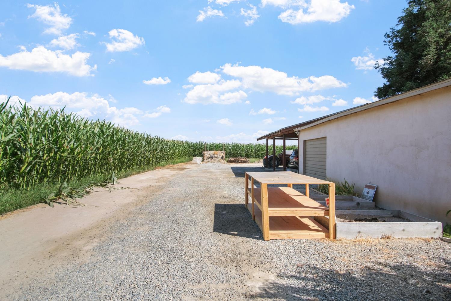 631 E Barnhart Rd, Turlock, CA 95382