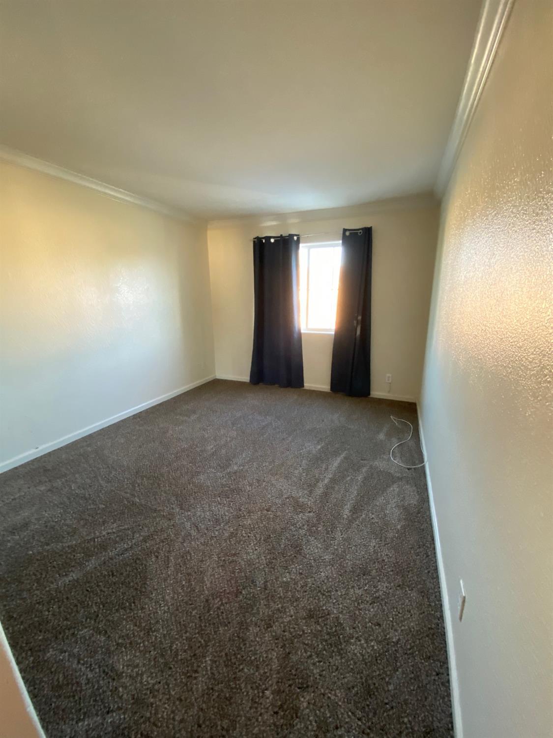 175 Oleander st, Chowchilla, CA 93610