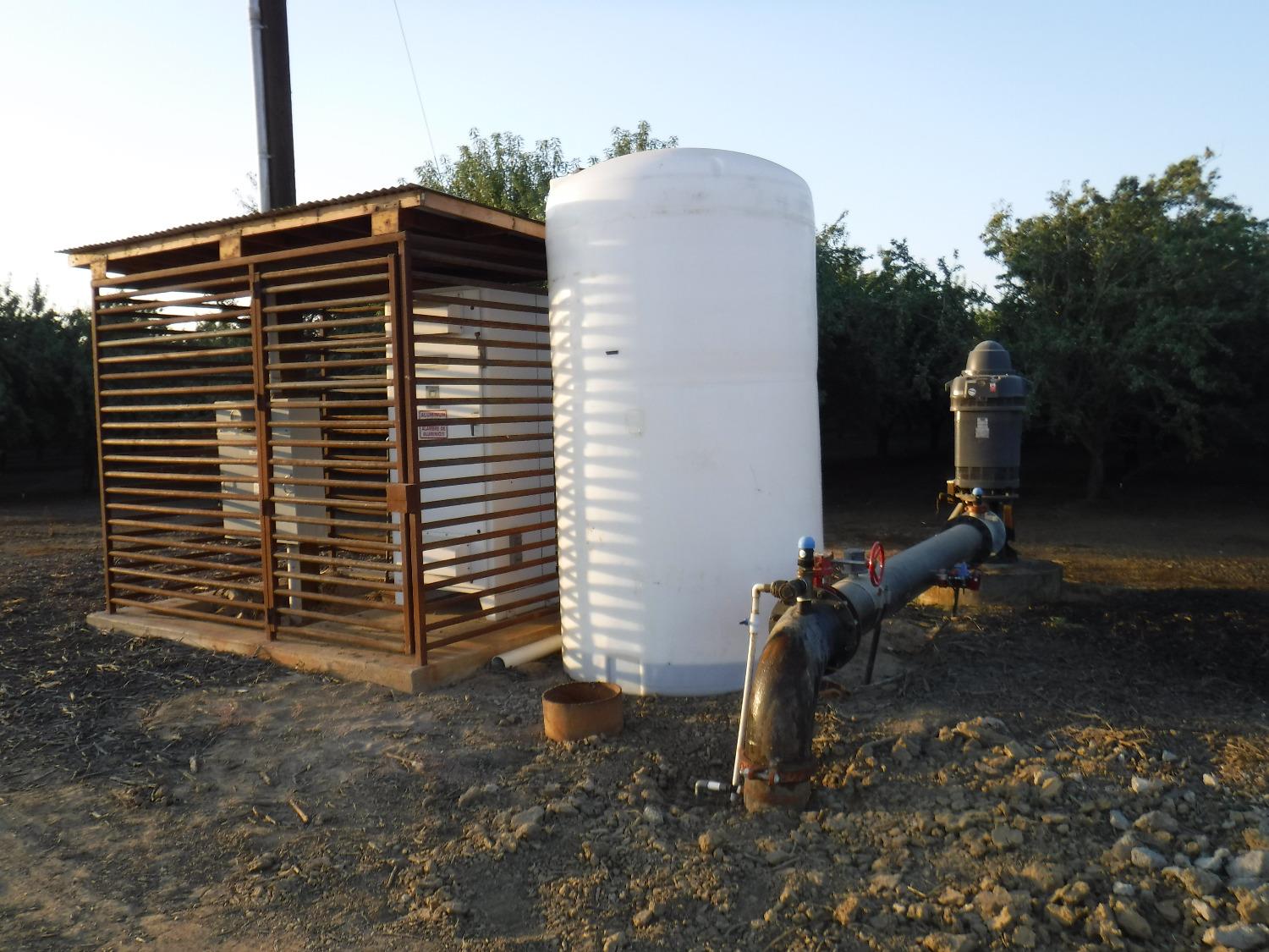 18401 Davis Rd, Patterson, CA 95363