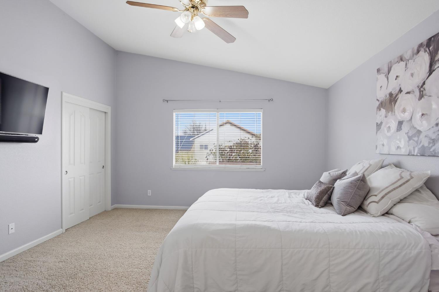 1044 Sandra St, Los Banos, CA 93635