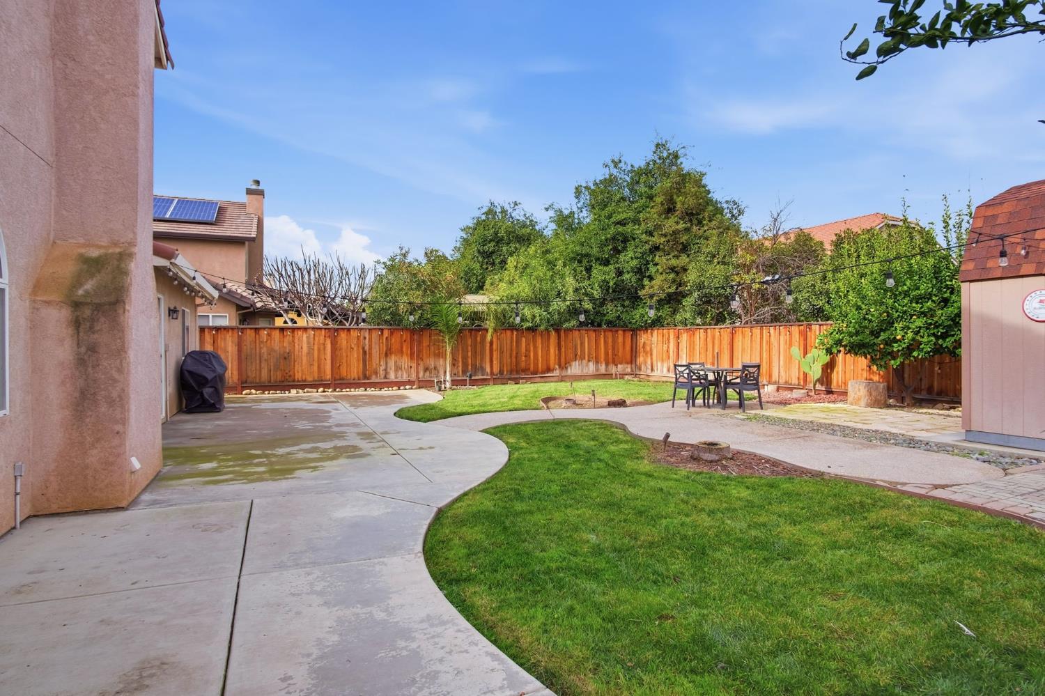 1044 Sandra St, Los Banos, CA 93635