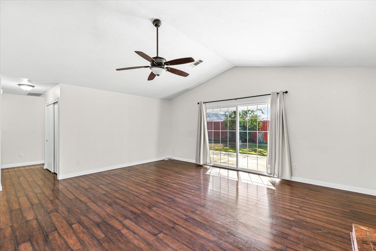 1332 Bluejay Way, Modesto, CA 95351