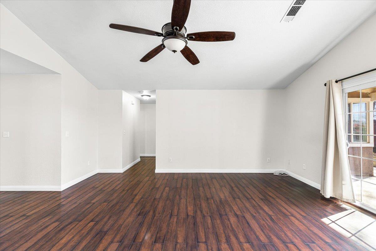 1332 Bluejay Way, Modesto, CA 95351