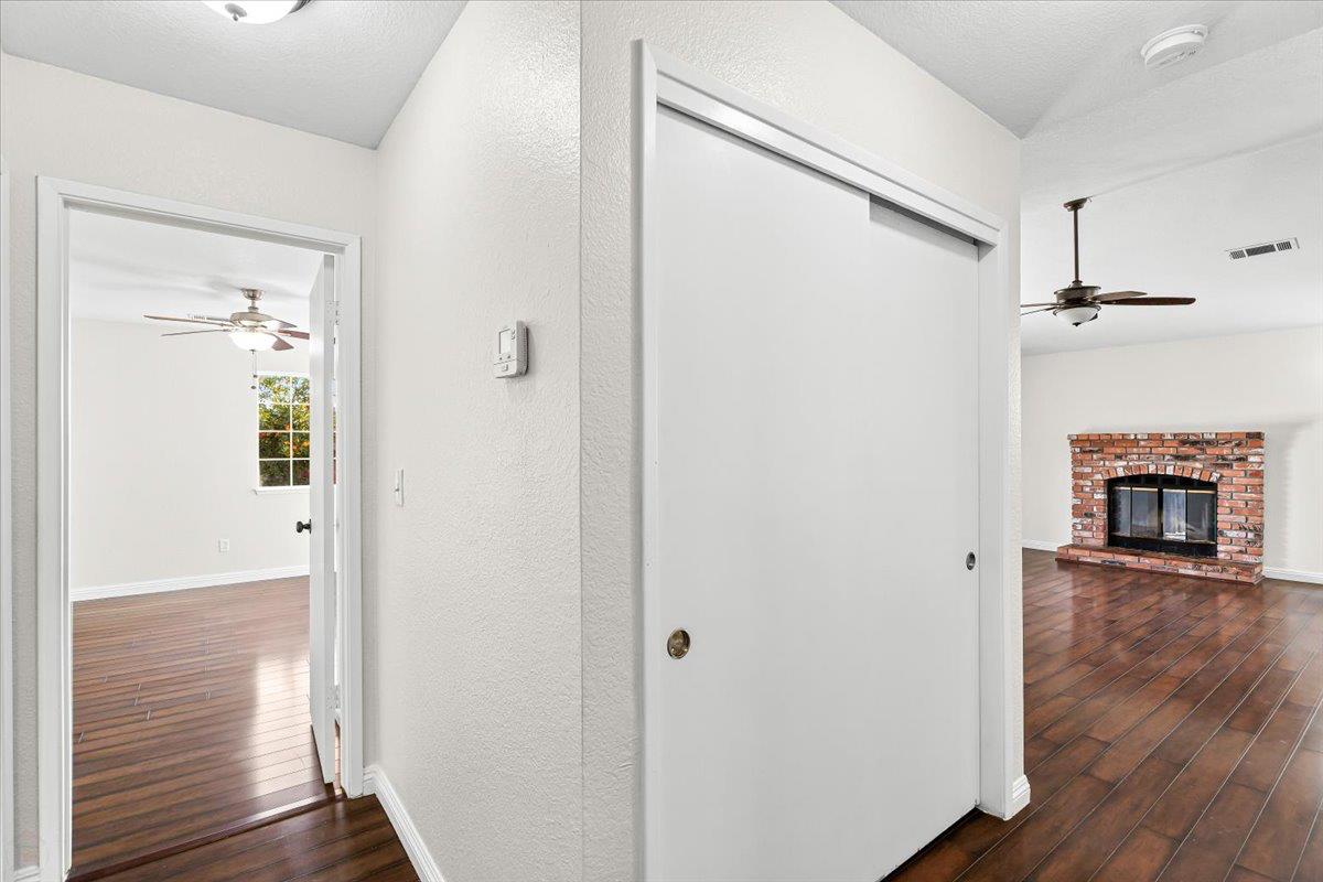 1332 Bluejay Way, Modesto, CA 95351