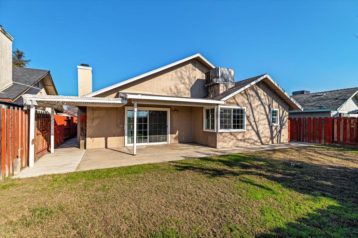 1332 Bluejay Way, Modesto, CA 95351