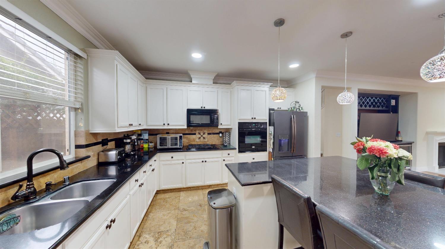 4481 Manzanita Way, Turlock, CA 95382