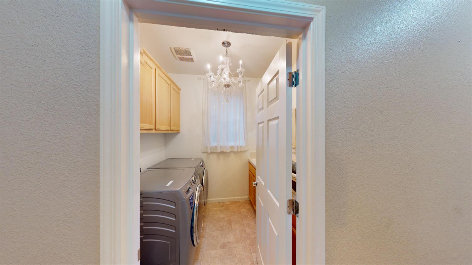 4481 Manzanita Way, Turlock, CA 95382