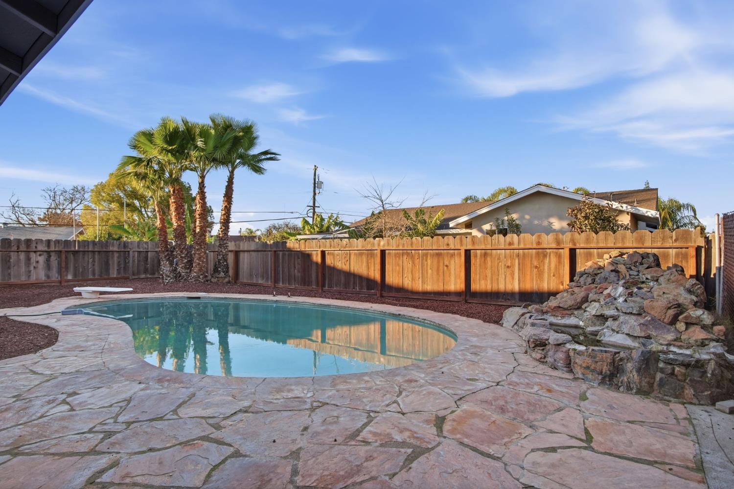 517 E Grove Ave, Atwater, CA 95301