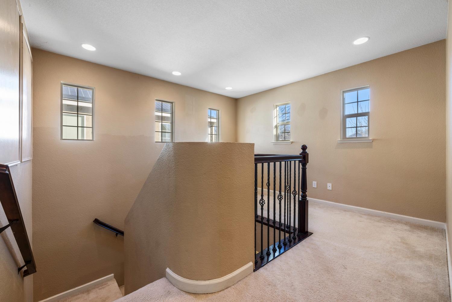 1447 Summerwind Ln, Manteca, CA 95337