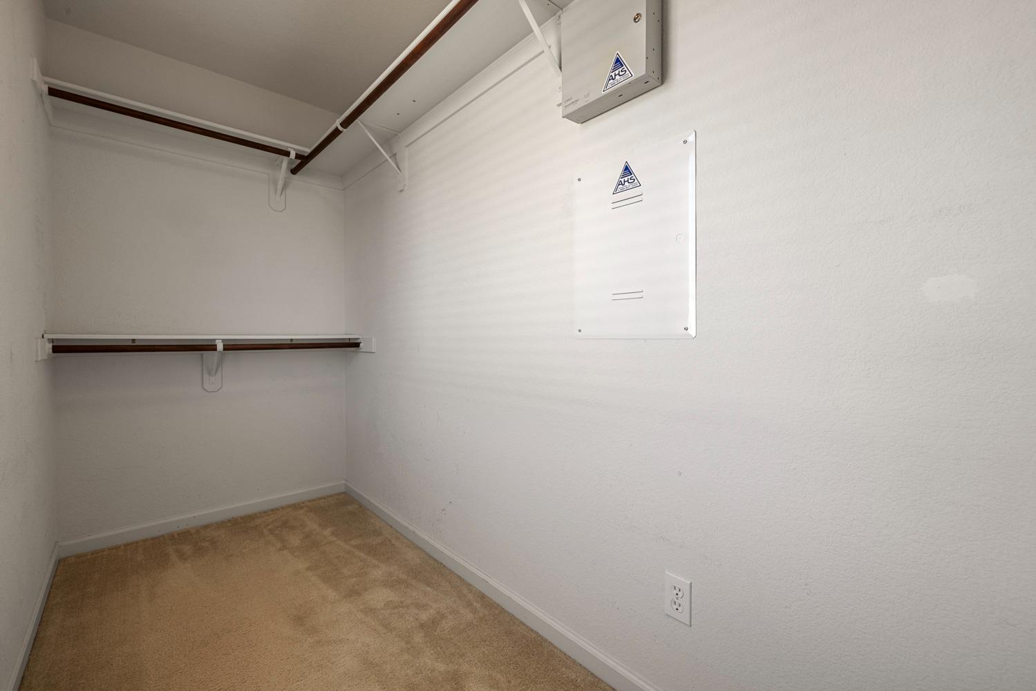 1447 Summerwind Ln, Manteca, CA 95337