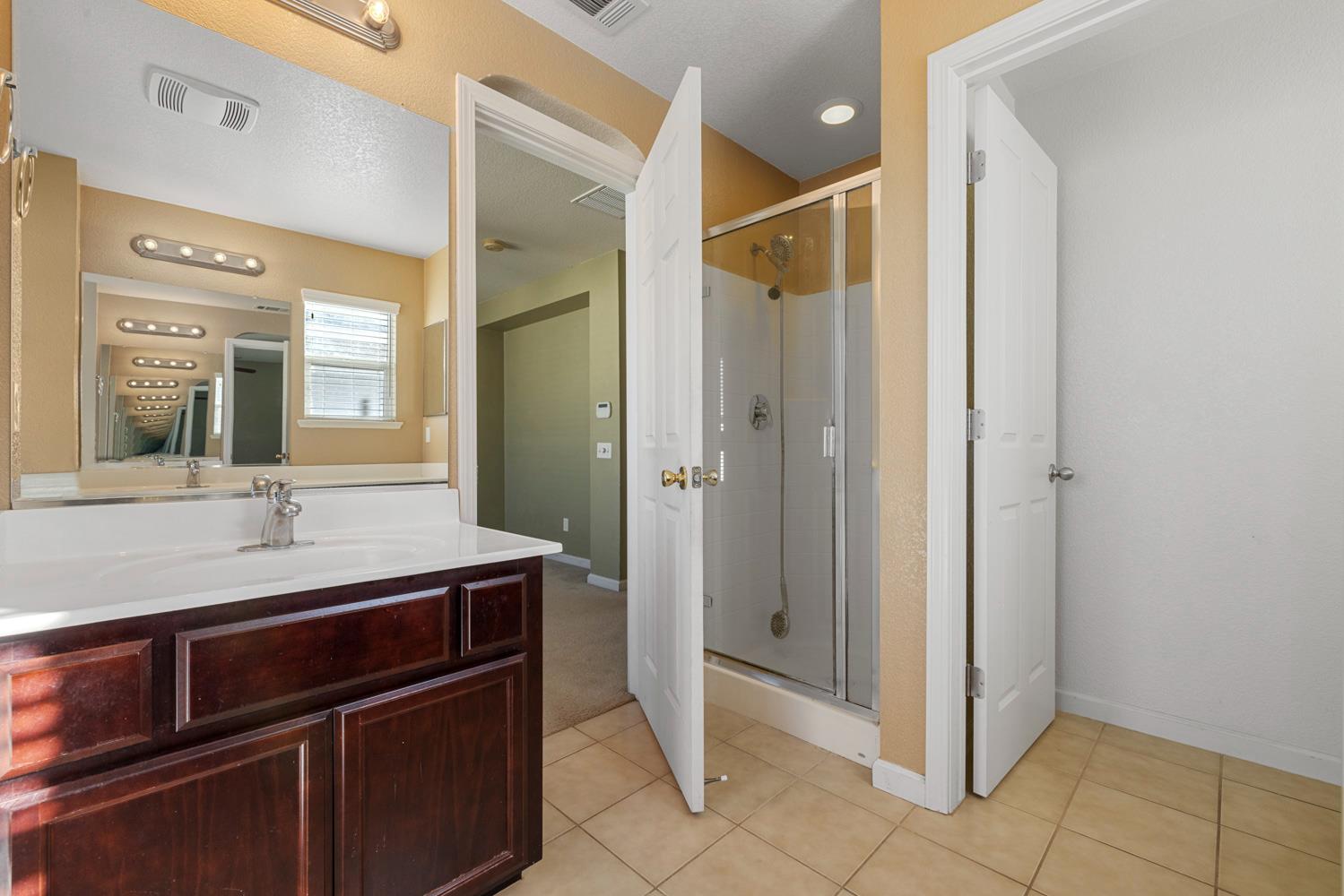 1447 Summerwind Ln, Manteca, CA 95337