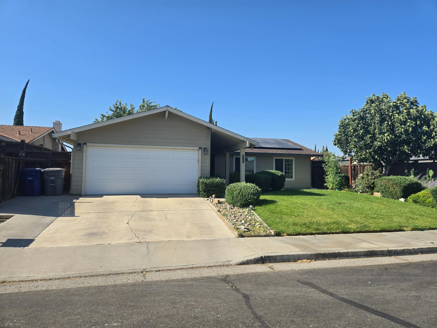 1364 Dove St, Los Banos, CA 93635