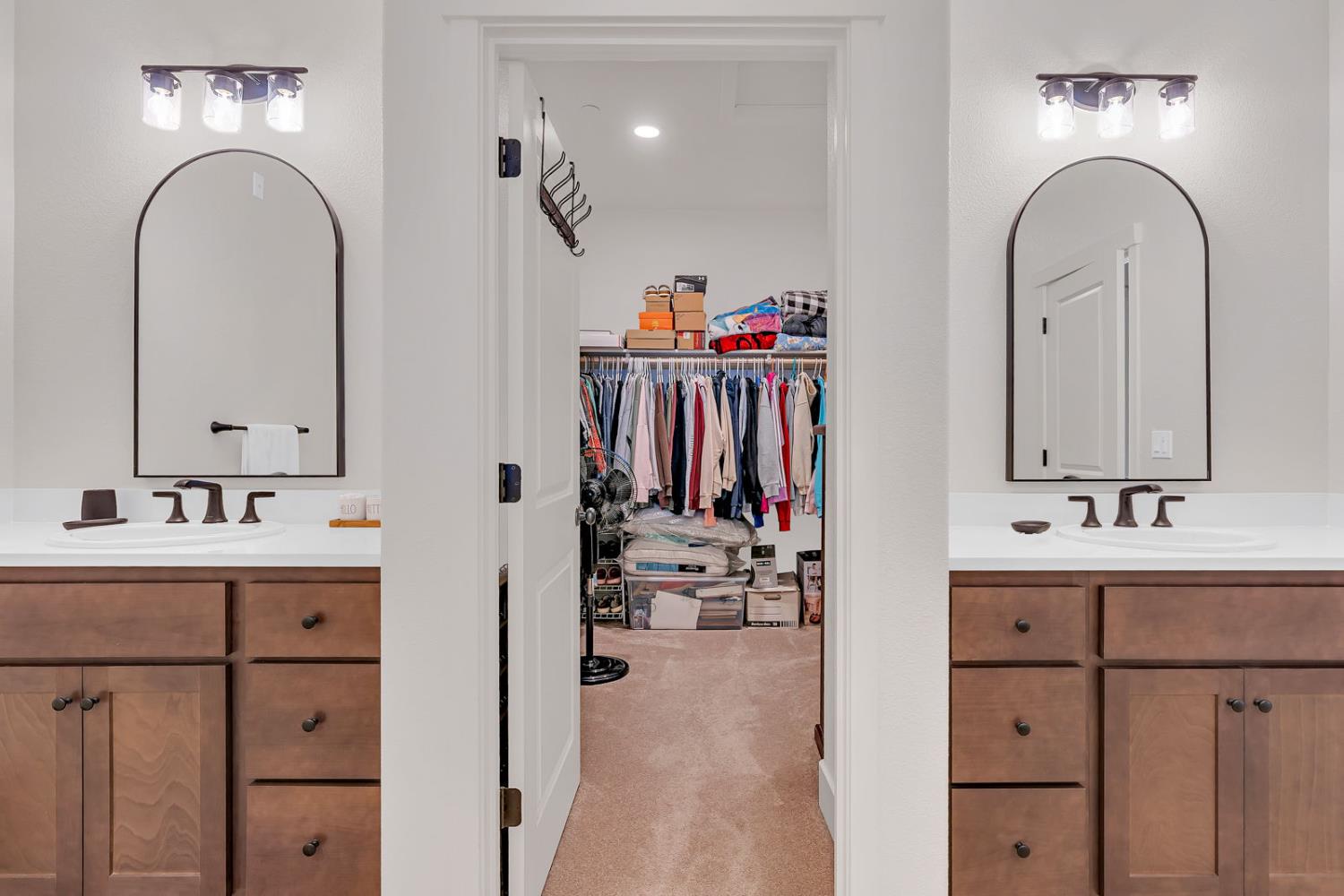 1201 Gypsum Dr, Los Banos, CA 93635