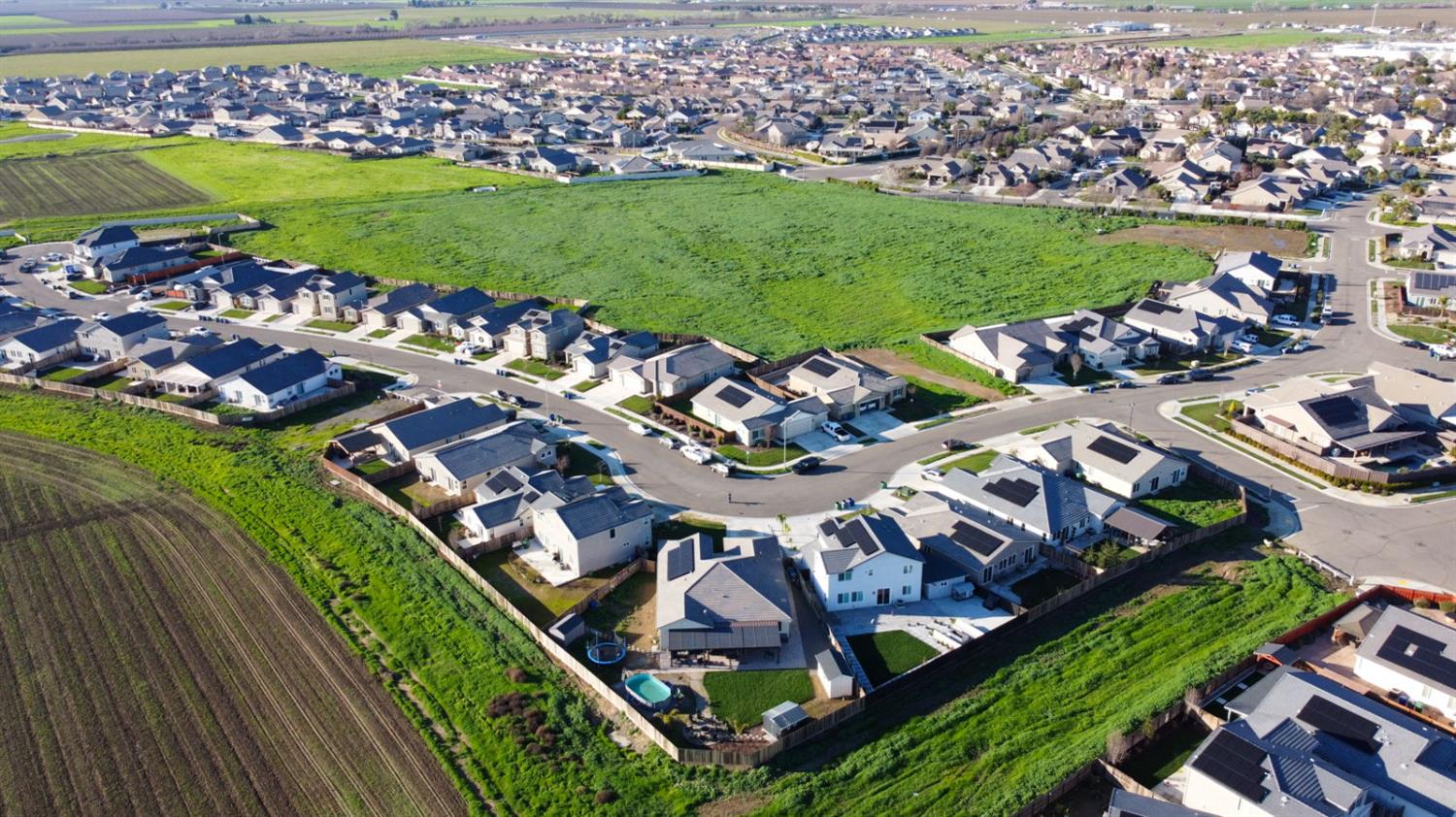 1201 Gypsum Dr, Los Banos, CA 93635