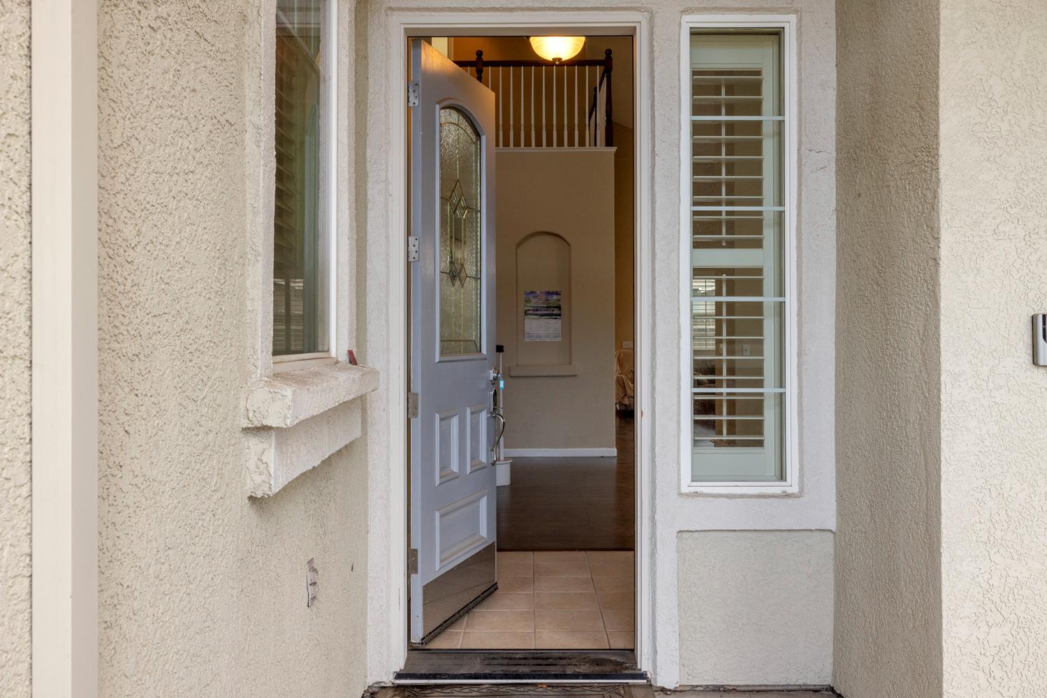 5610 Coloma Ct, Riverbank, CA 95367