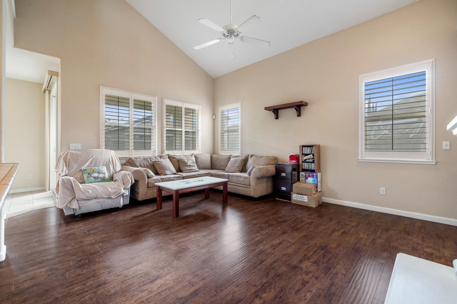 5610 Coloma Ct, Riverbank, CA 95367