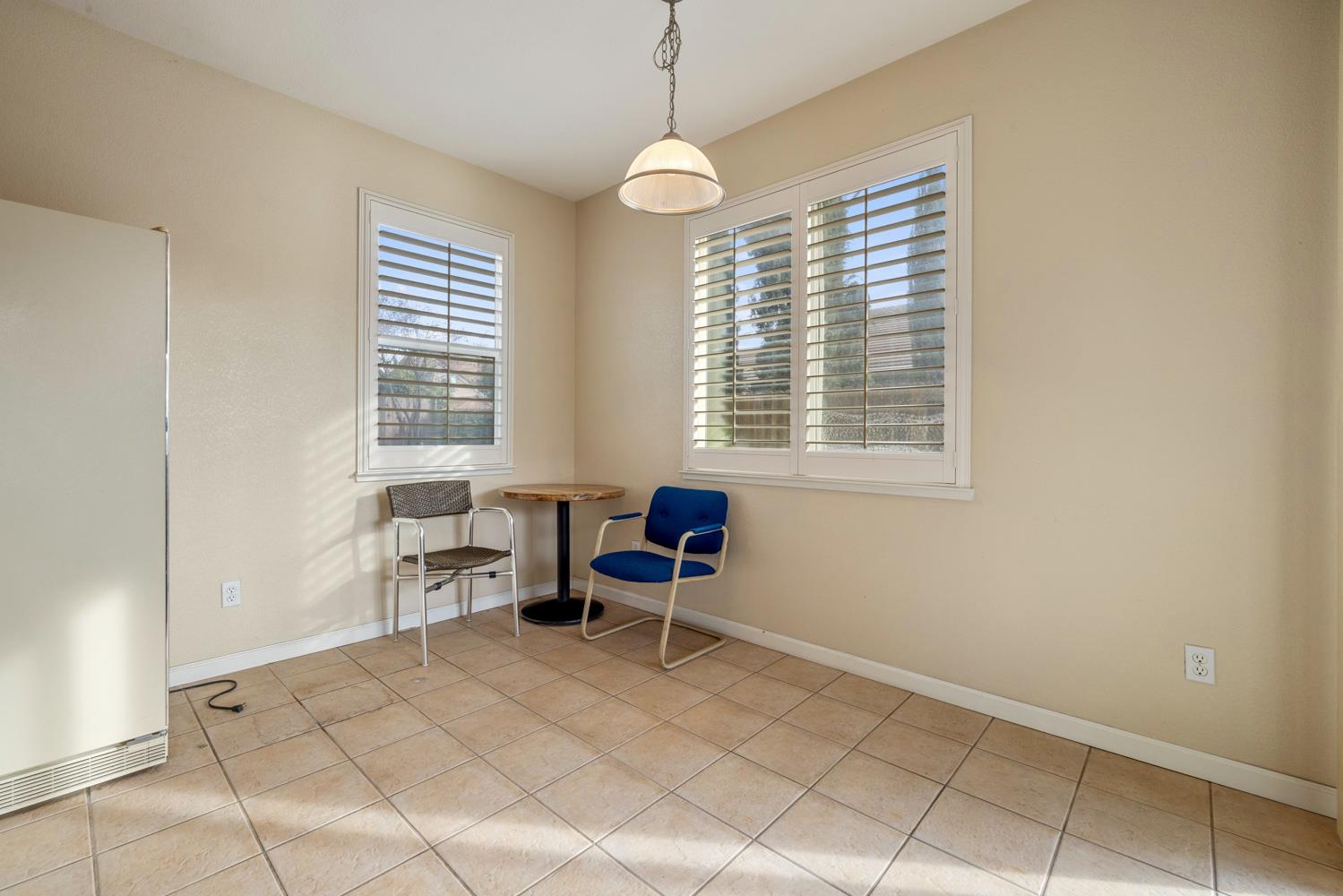 5610 Coloma Ct, Riverbank, CA 95367