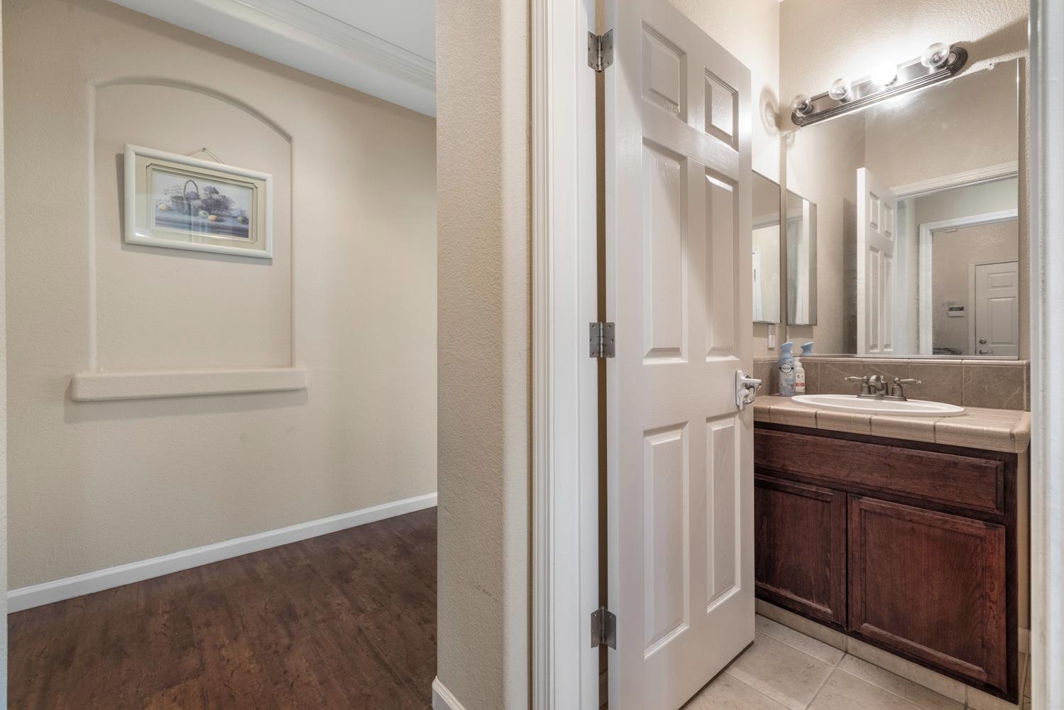 5610 Coloma Ct, Riverbank, CA 95367