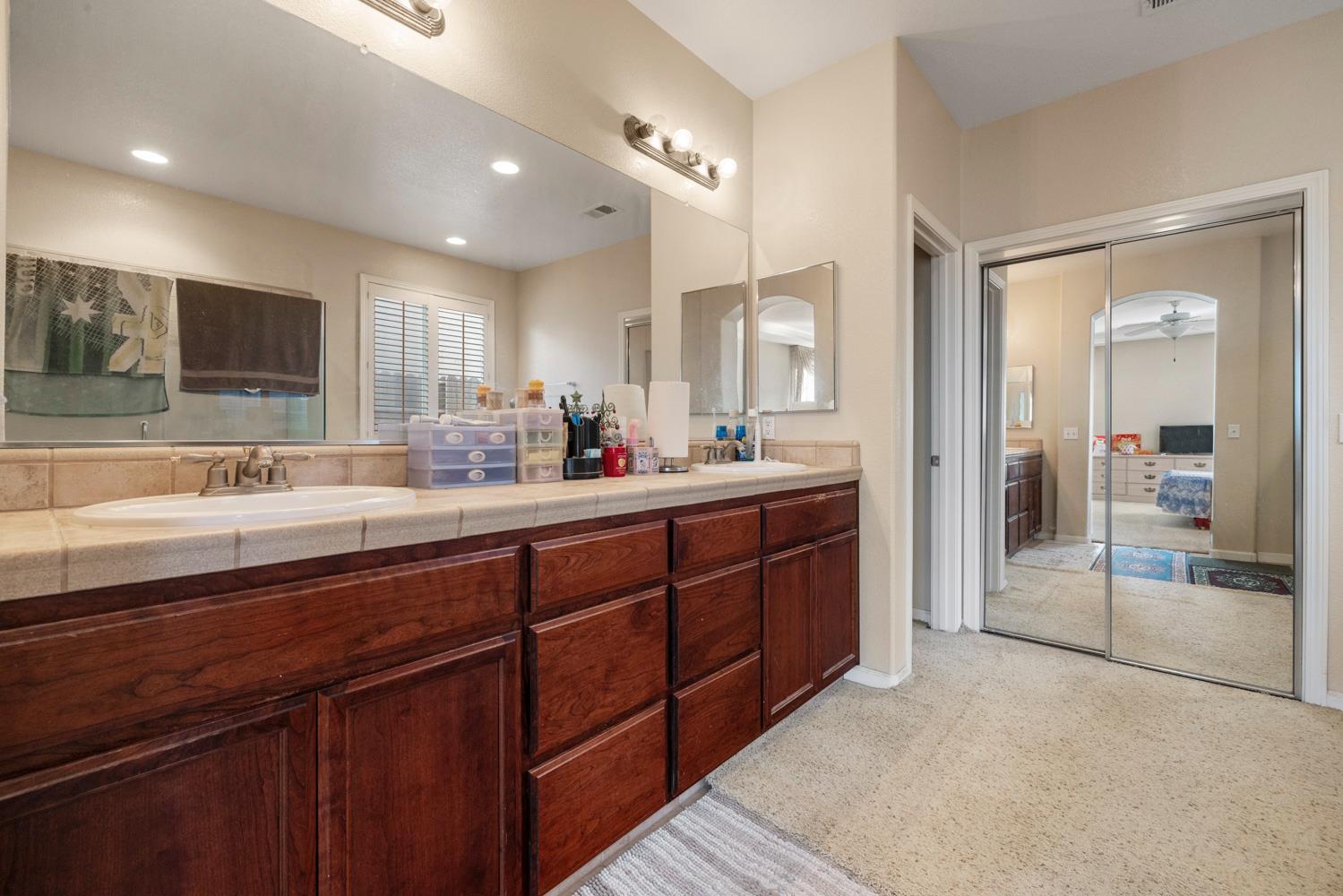 5610 Coloma Ct, Riverbank, CA 95367