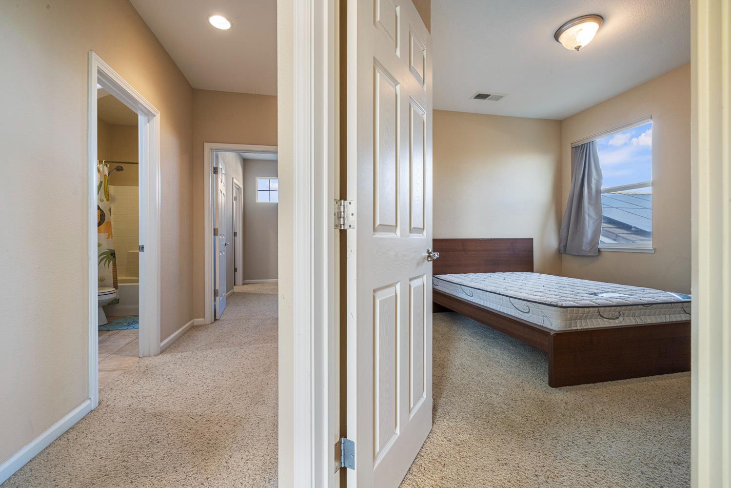 5610 Coloma Ct, Riverbank, CA 95367