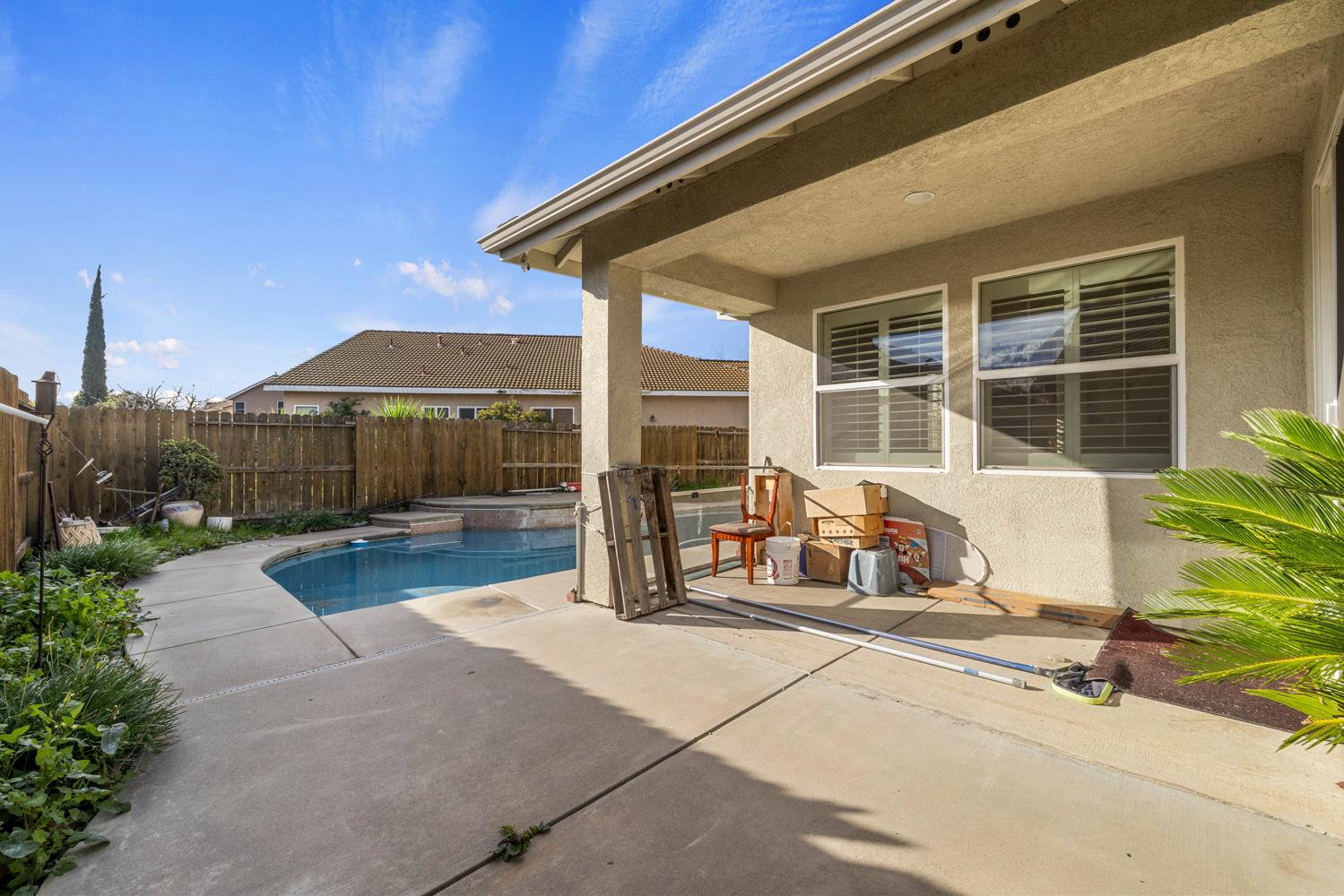 5610 Coloma Ct, Riverbank, CA 95367