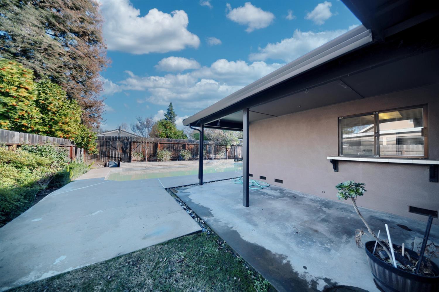 3704 Corte Madera Ave, Modesto, CA 95356