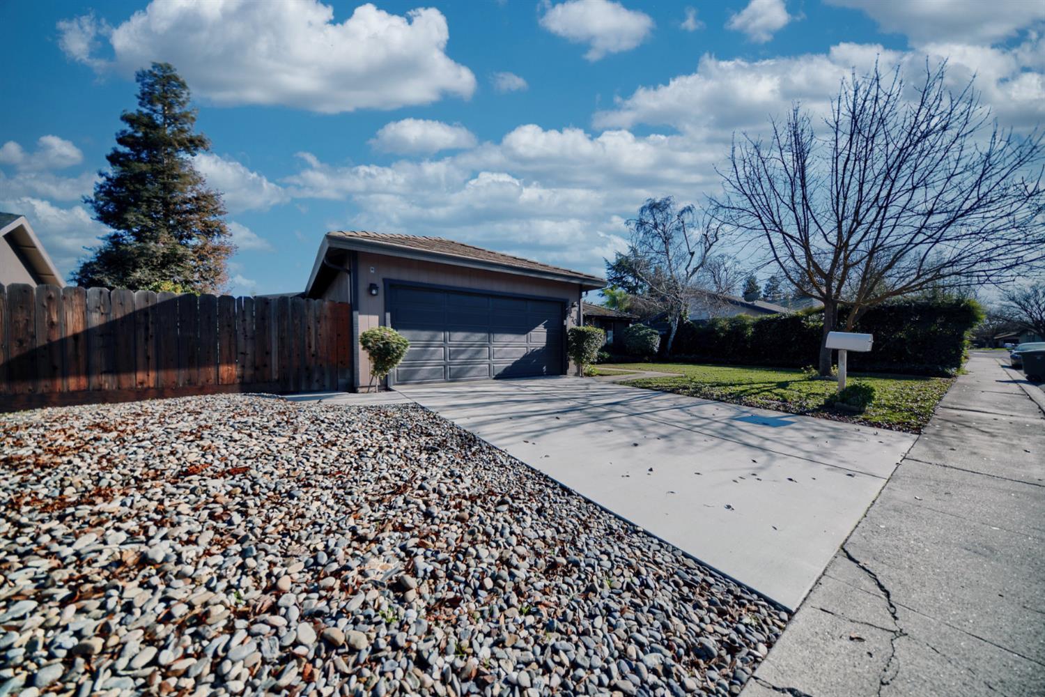 3704 Corte Madera Ave, Modesto, CA 95356