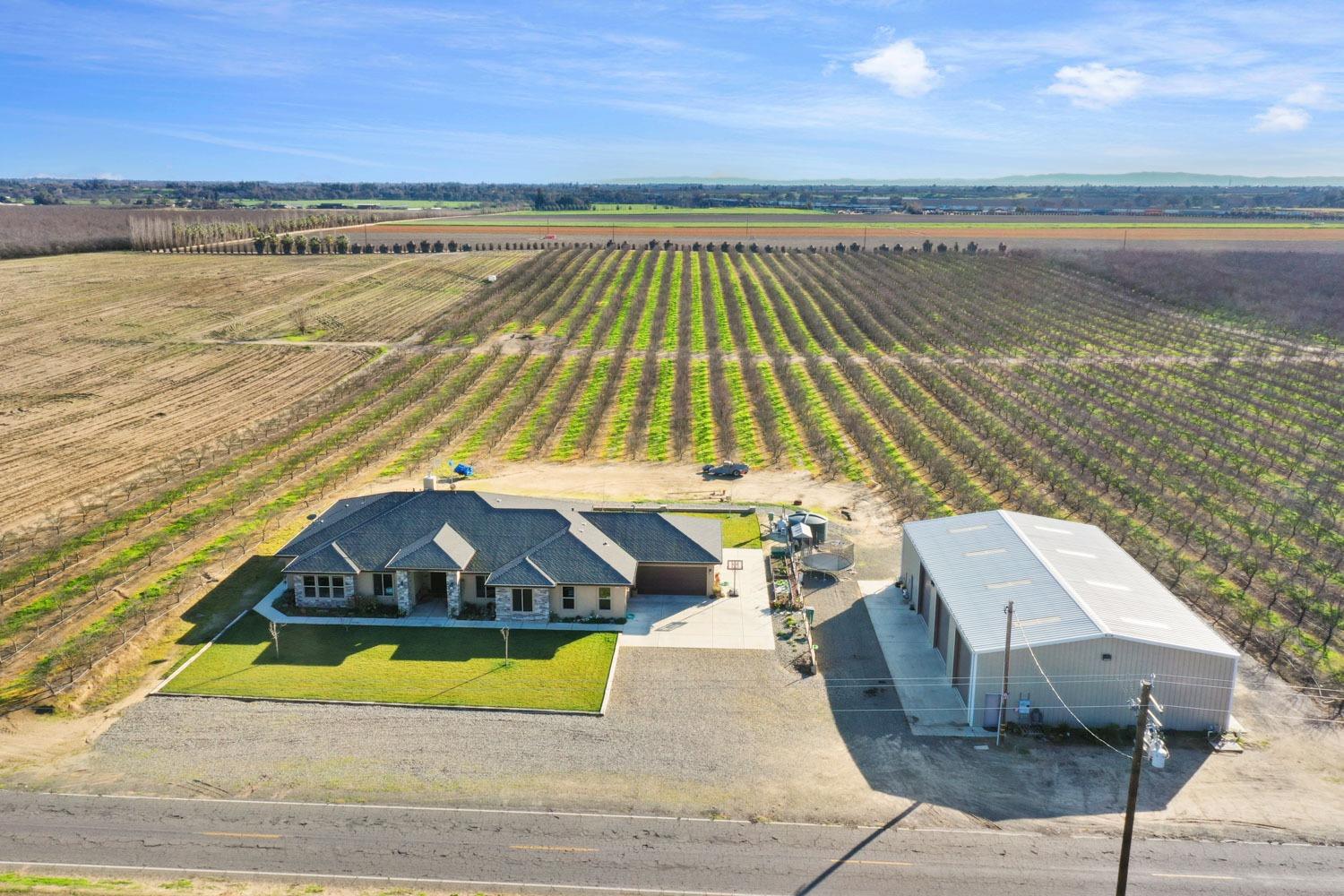 10393 Bradbury Rd, Ballico, CA 95303