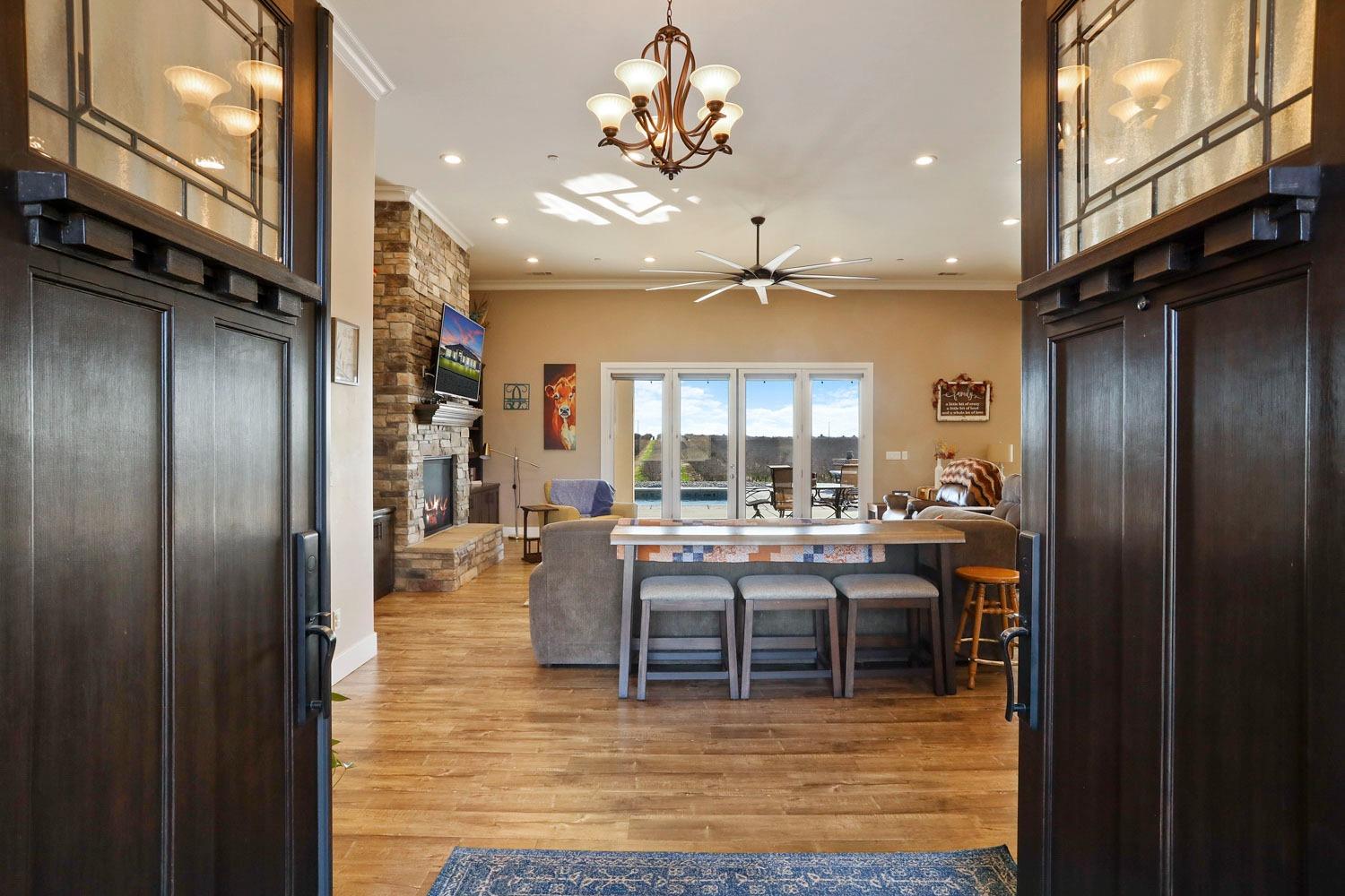 10393 Bradbury Rd, Ballico, CA 95303