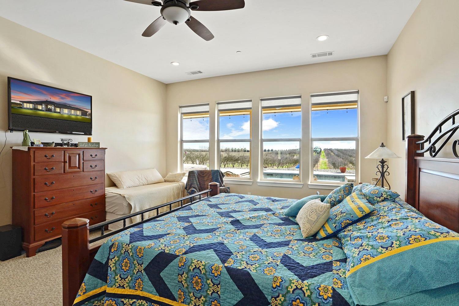 10393 Bradbury Rd, Ballico, CA 95303