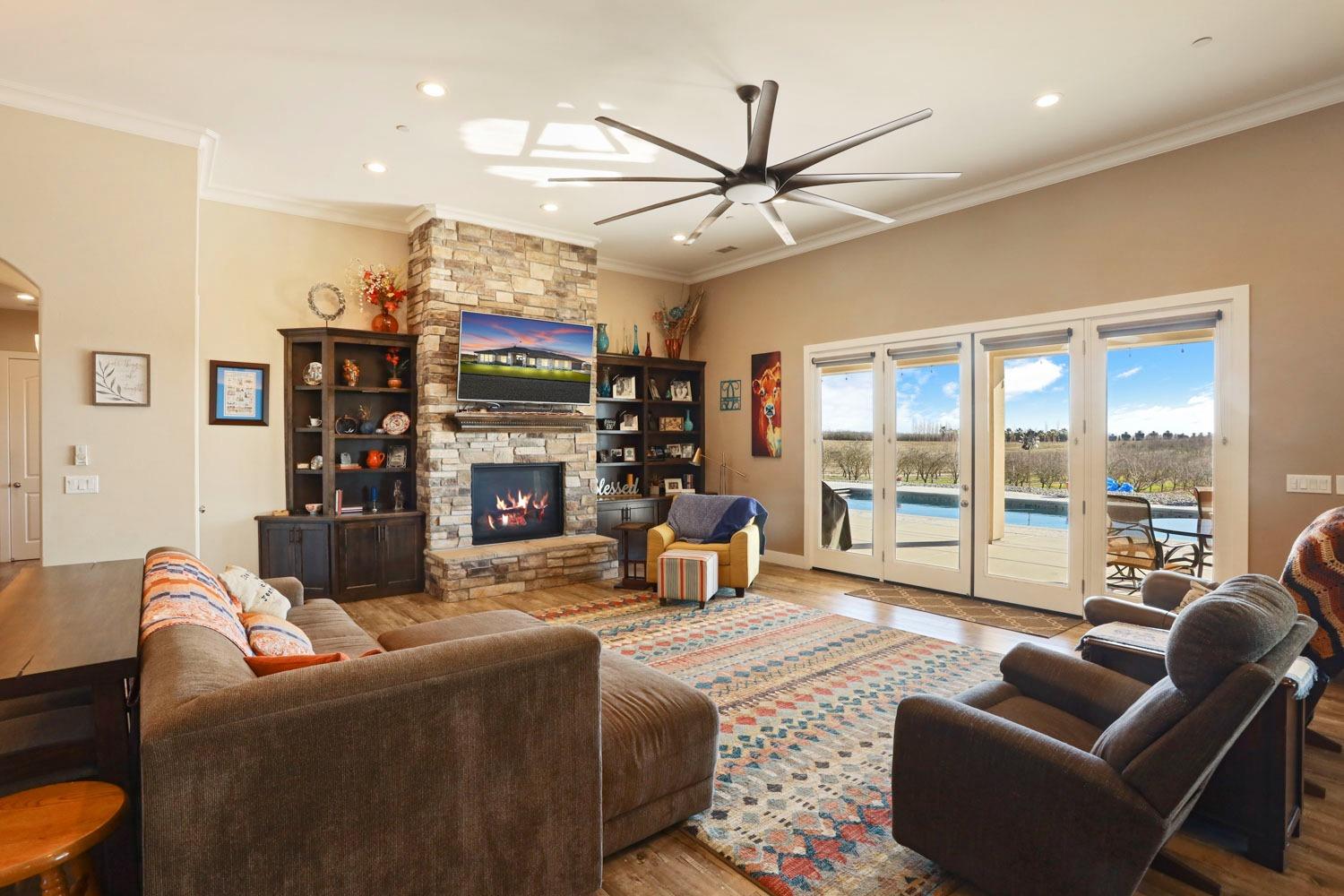 10393 Bradbury Rd, Ballico, CA 95303