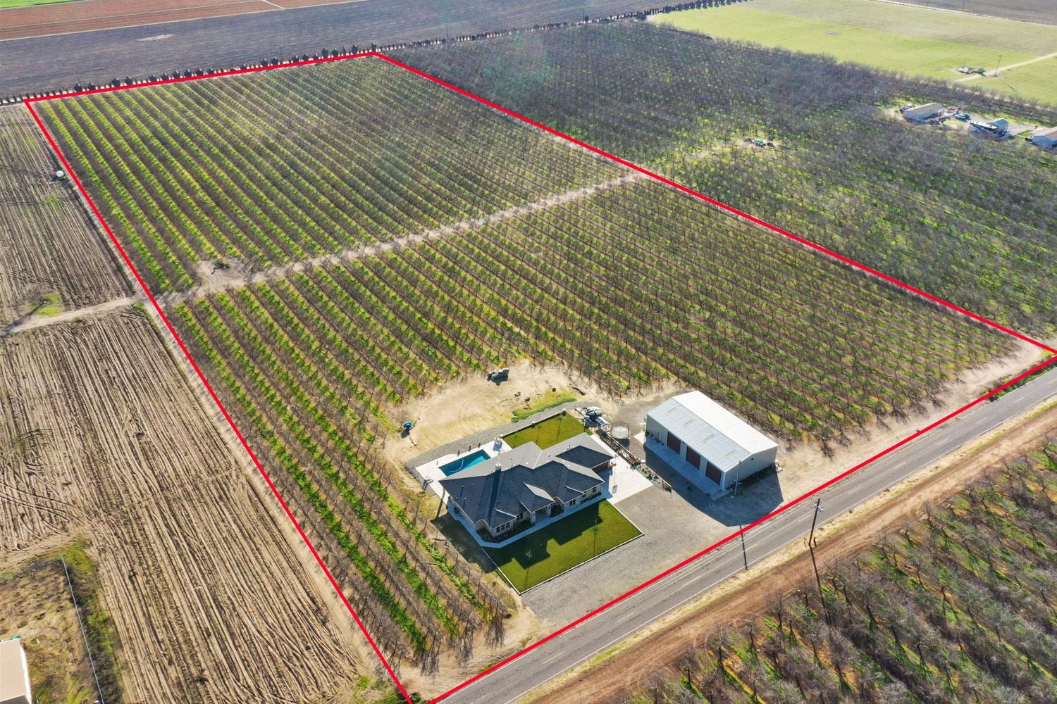 10393 Bradbury Rd, Ballico, CA 95303