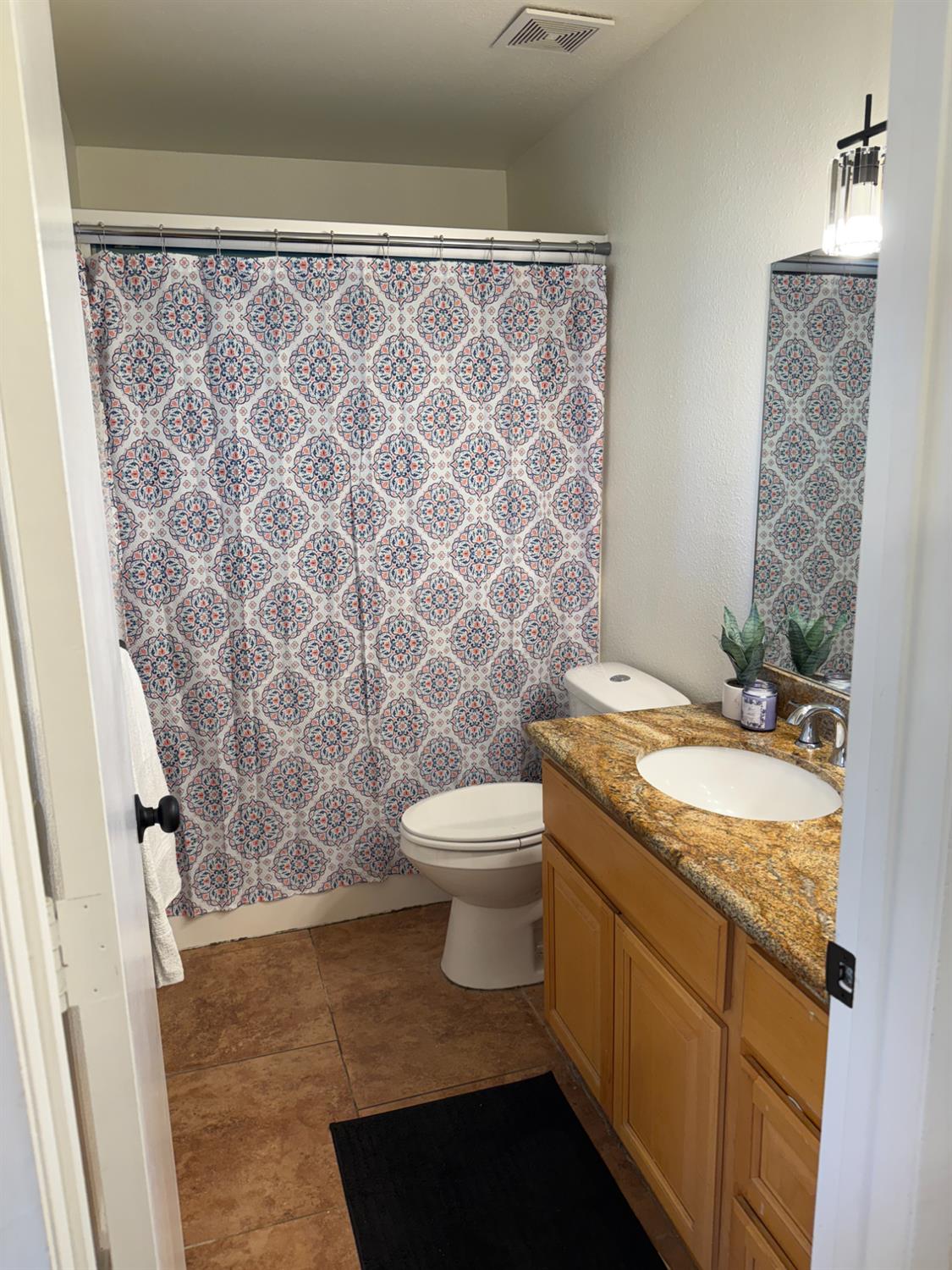 1625 Blue Spruce Way, Newman, CA 95360