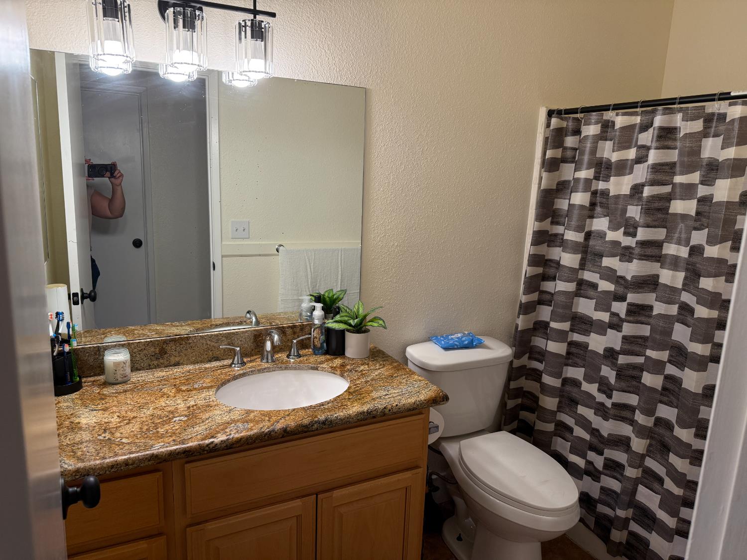 1625 Blue Spruce Way, Newman, CA 95360